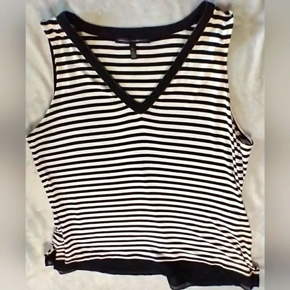 USED White House Black Market Top